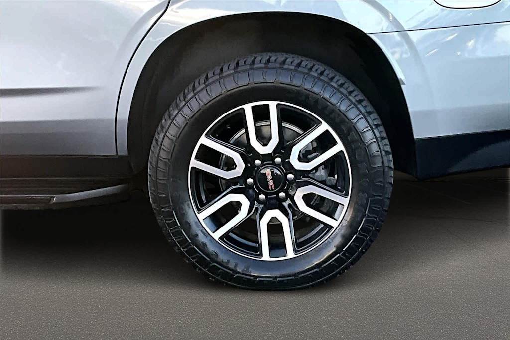 Thumbnail: 2024 GMC Yukon - 36