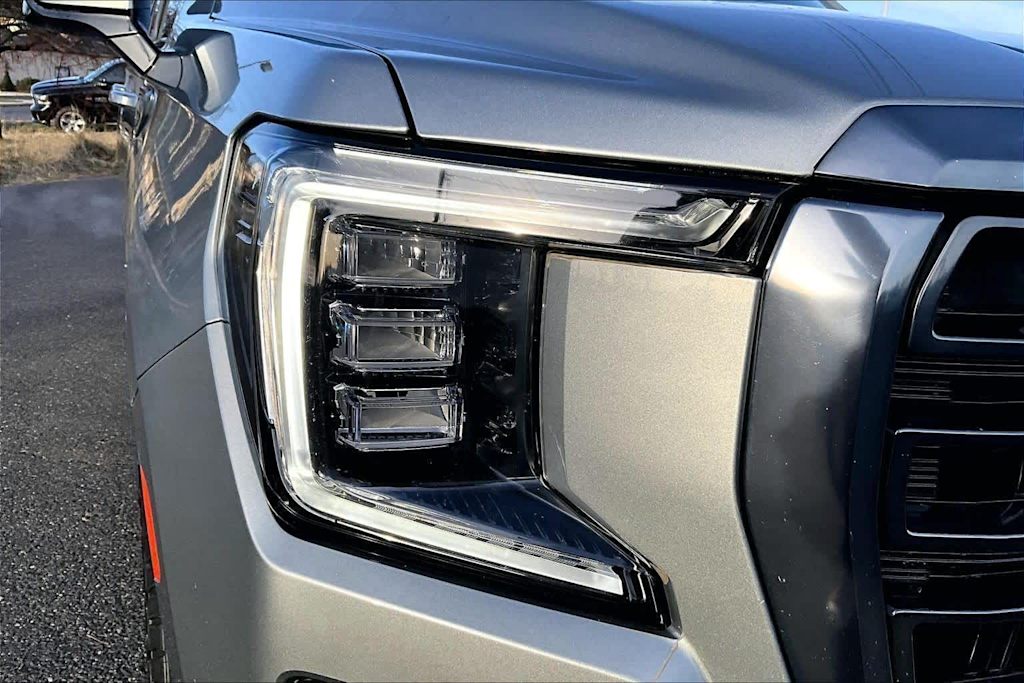 Thumbnail: 2024 GMC Yukon - 31