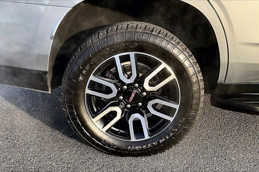 Thumbnail: 2024 GMC Yukon - 35