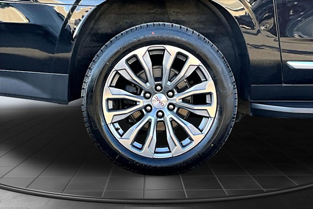 Thumbnail: 2022 GMC Yukon XL - 36