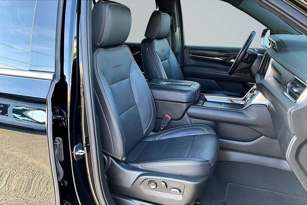 Thumbnail: 2022 GMC Yukon XL - 11