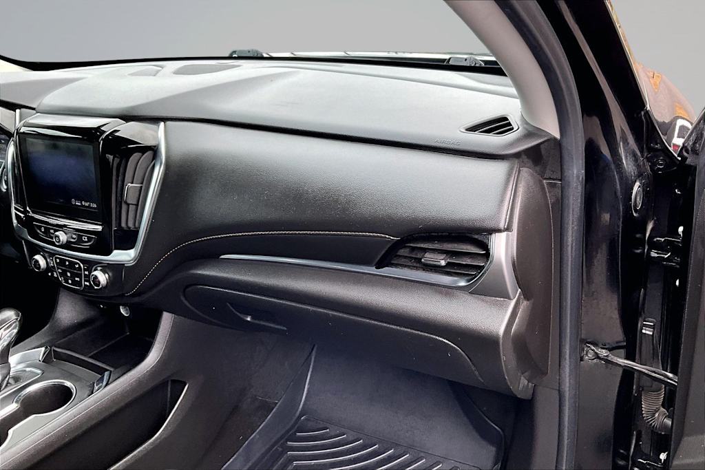 Thumbnail: 2021 Chevrolet Traverse - 15