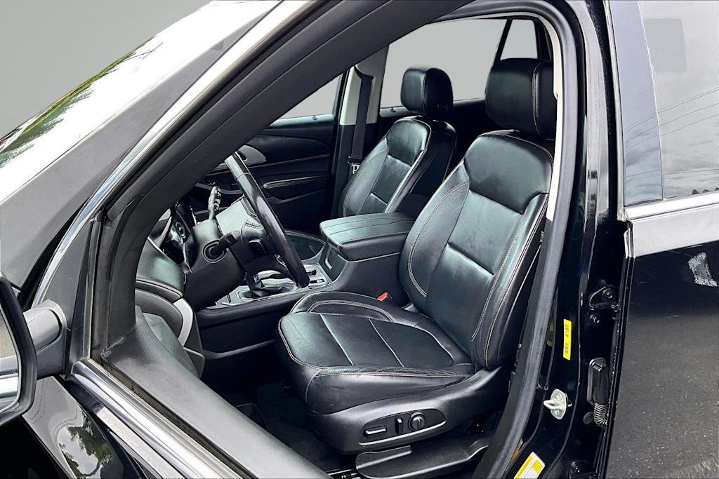 Thumbnail: 2021 Chevrolet Traverse - 22
