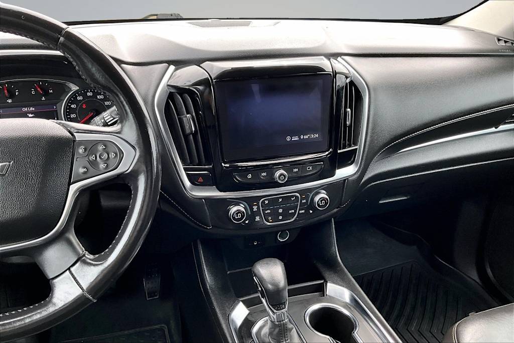Thumbnail: 2021 Chevrolet Traverse - 16
