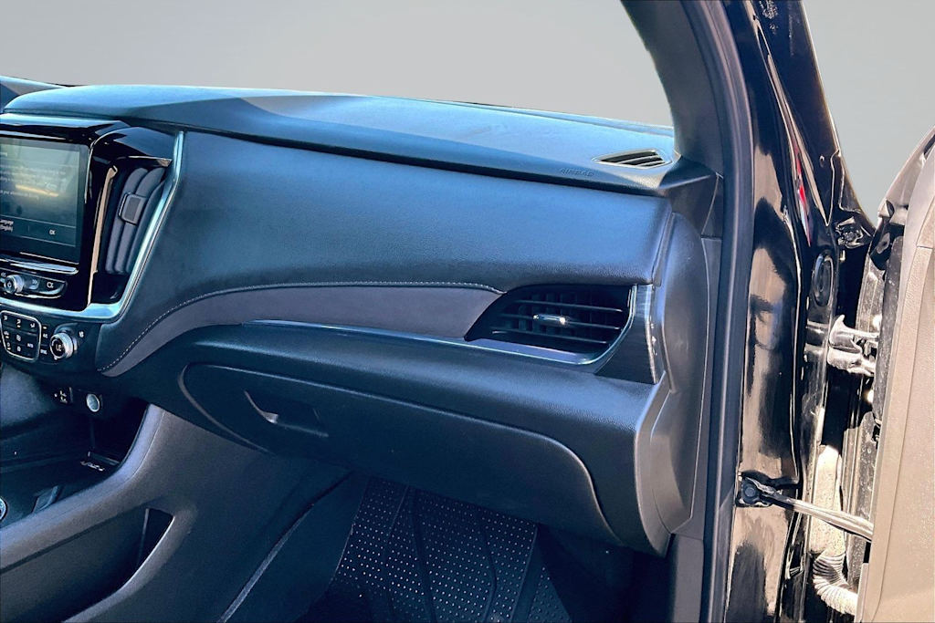 Thumbnail: 2023 Chevrolet Traverse - 24