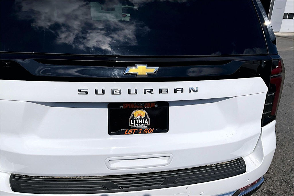 Thumbnail: 2025 Chevrolet Suburban - 7