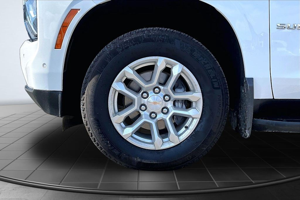 Thumbnail: 2025 Chevrolet Suburban - 8