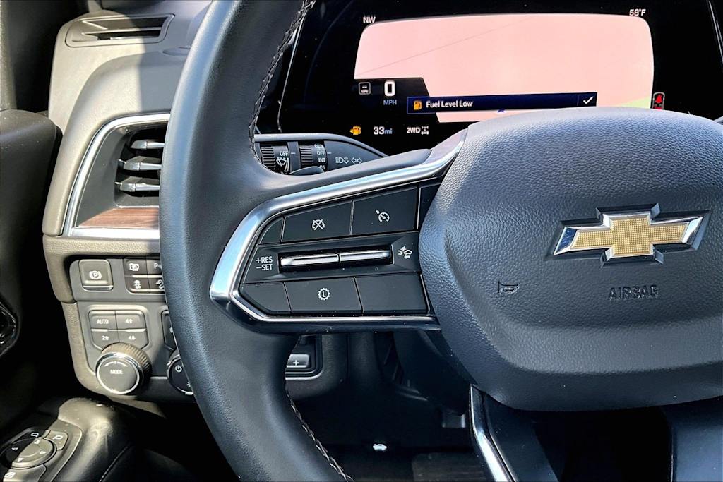 Thumbnail: 2025 Chevrolet Suburban - 25