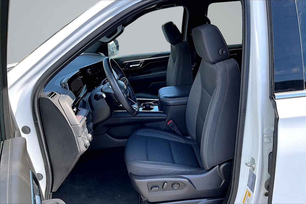 Thumbnail: 2025 Chevrolet Suburban - 11