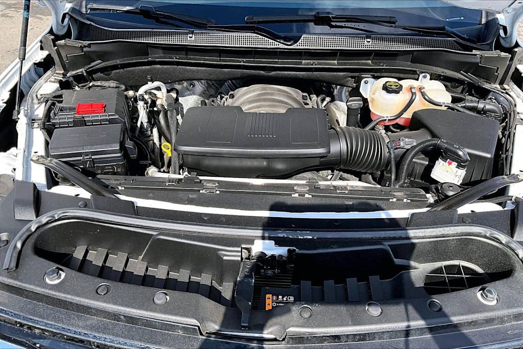 Thumbnail: 2025 Chevrolet Suburban - 9