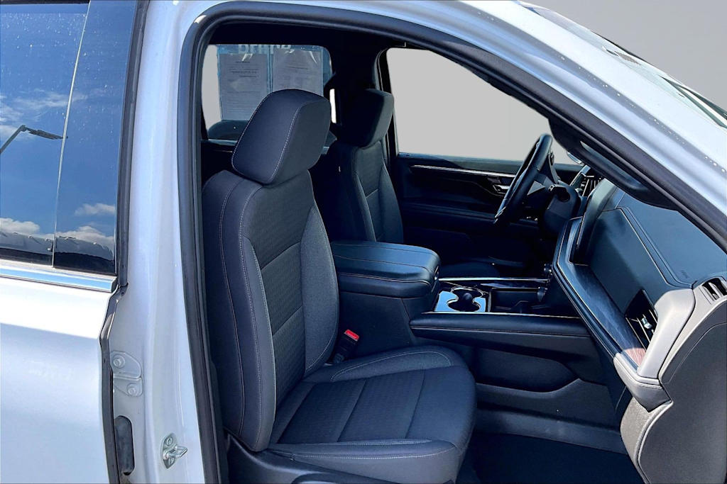 Thumbnail: 2025 Chevrolet Suburban - 21