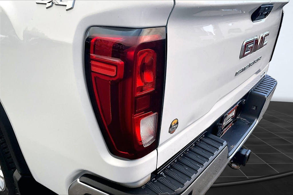 Thumbnail: 2021 GMC Sierra 2500 - 32