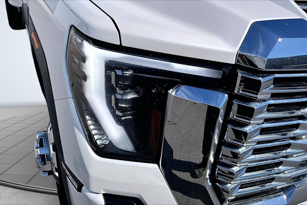Thumbnail: 2025 GMC Sierra 3500 - 30