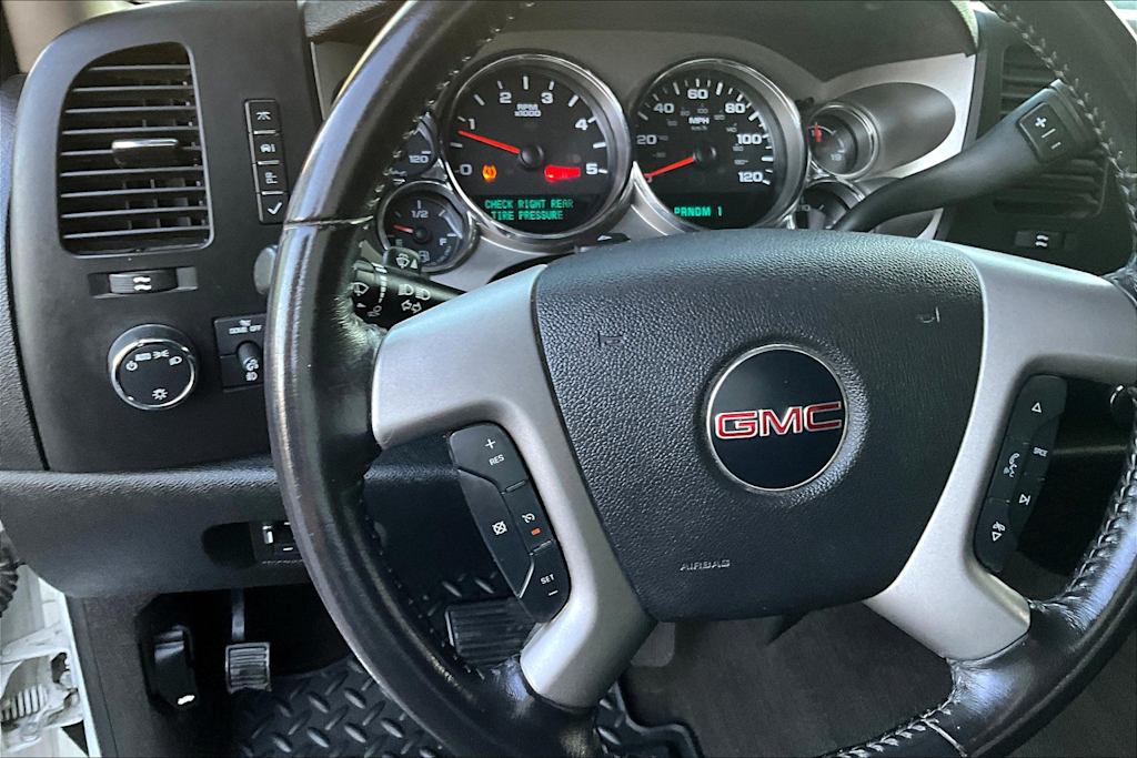 Thumbnail: 2009 GMC Sierra 2500 - 25