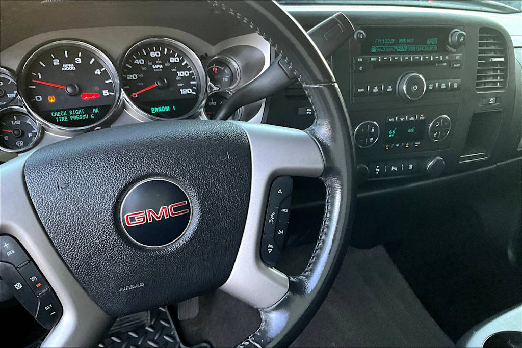 Thumbnail: 2009 GMC Sierra 2500 - 26