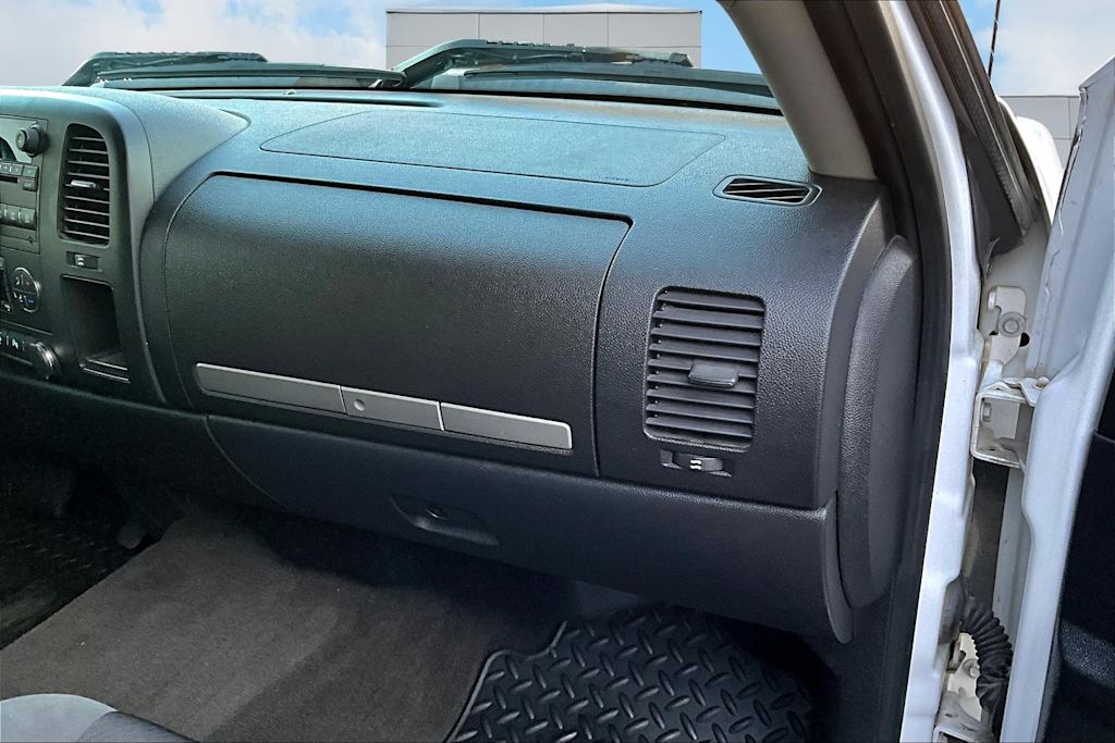 Thumbnail: 2009 GMC Sierra 2500 - 24