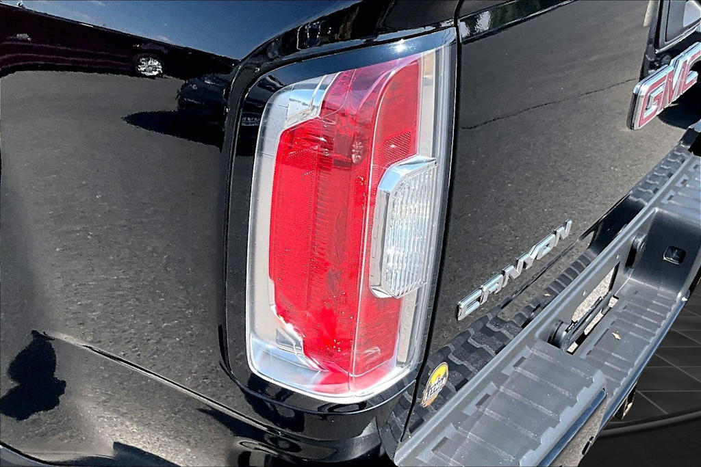 Thumbnail: 2019 GMC Canyon - 32