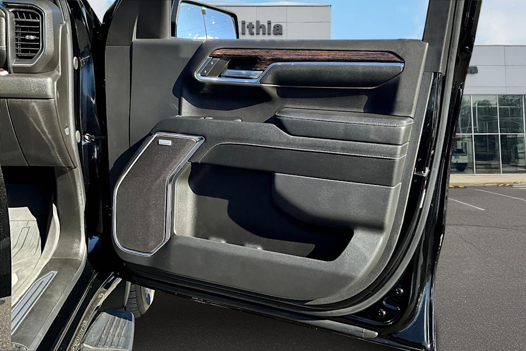 2024 GMC Sierra 1500 Elevation 32