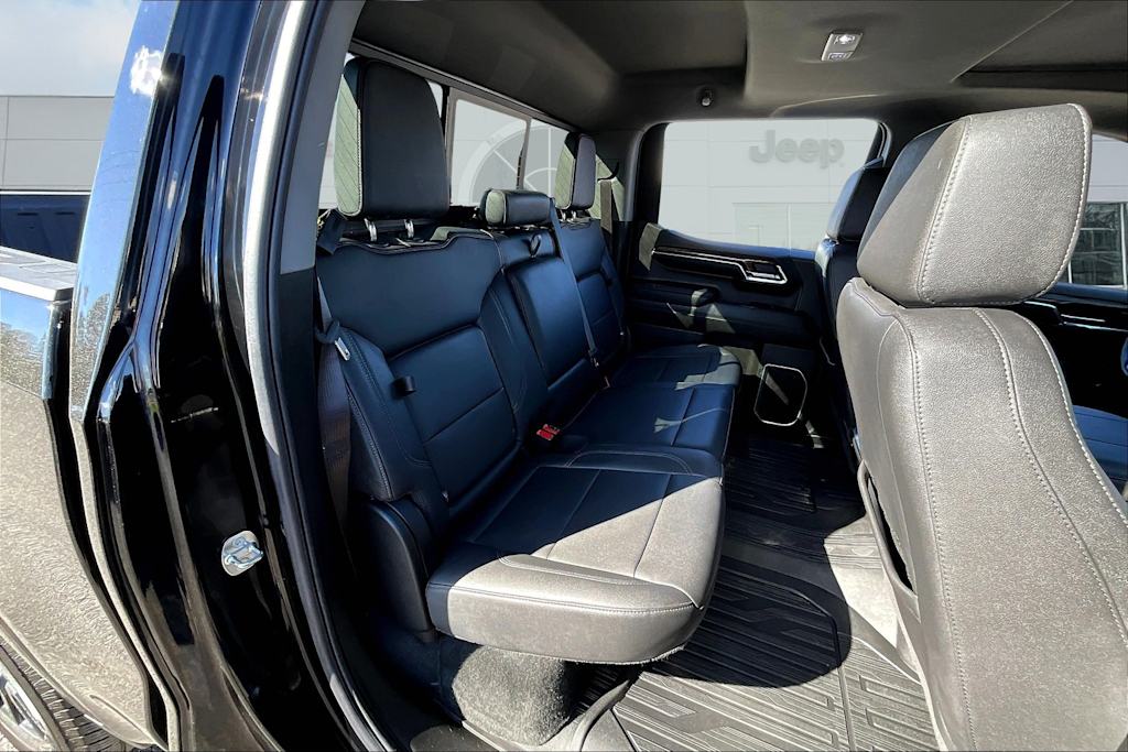 2024 GMC Sierra 1500 Elevation 33