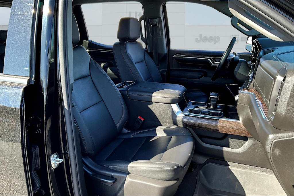 2024 GMC Sierra 1500 Elevation 10