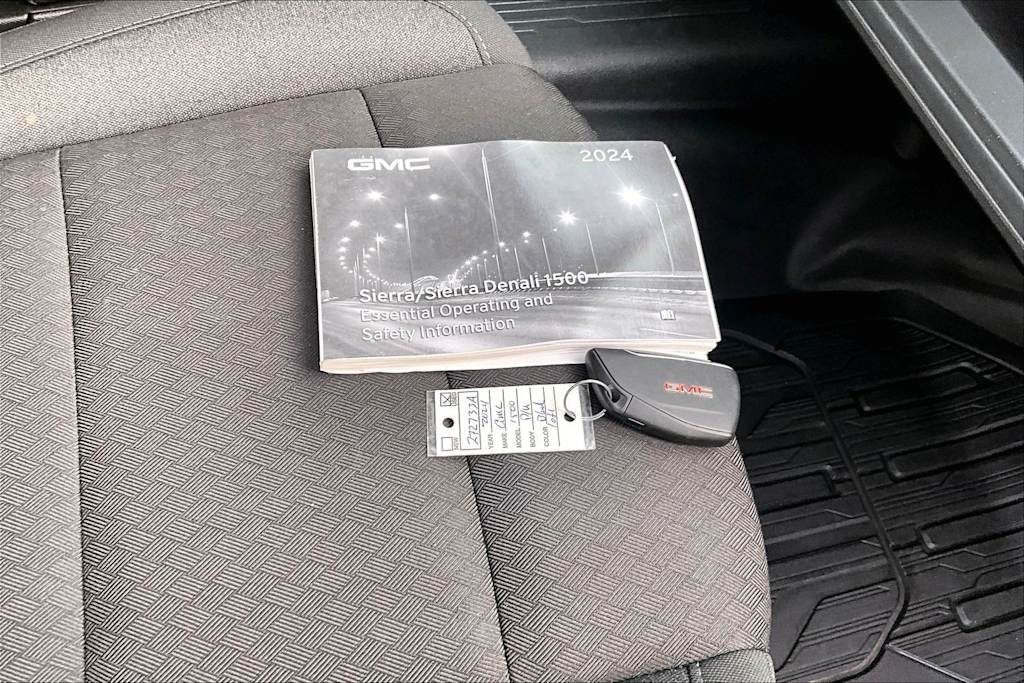 Thumbnail: 2024 GMC Sierra 1500 - 18