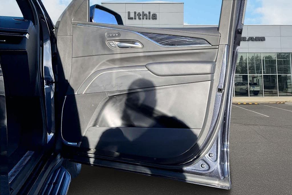 Thumbnail: 2023 Cadillac Escalade - 28