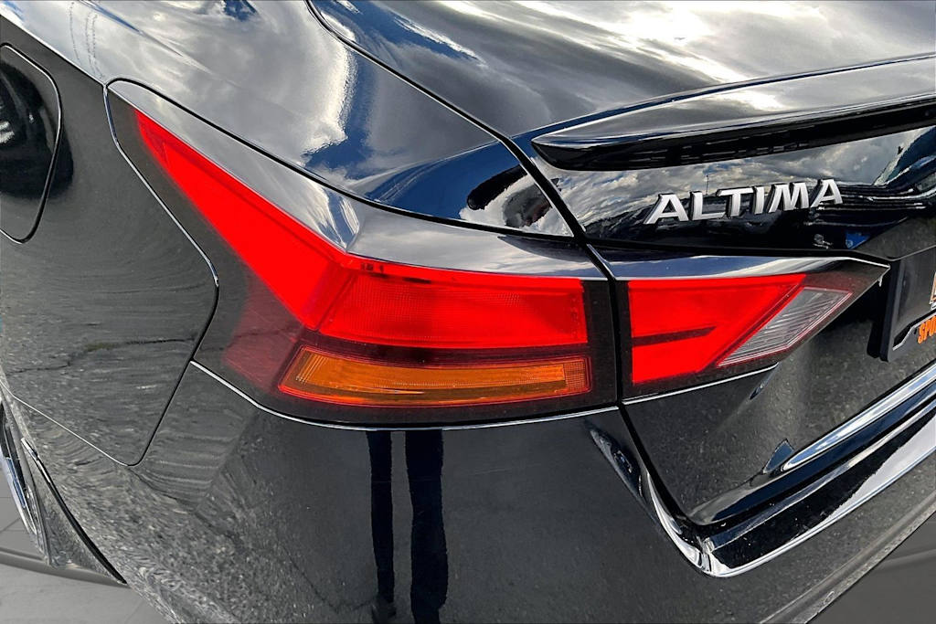 Thumbnail: 2024 Nissan Altima - 32