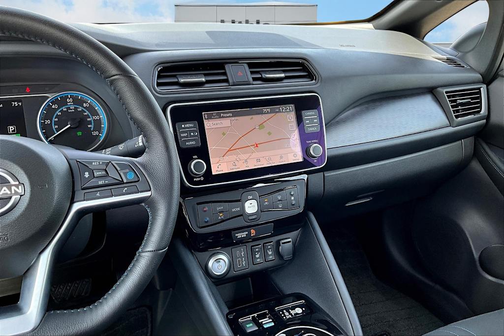2025 Nissan Leaf SV Plus 13