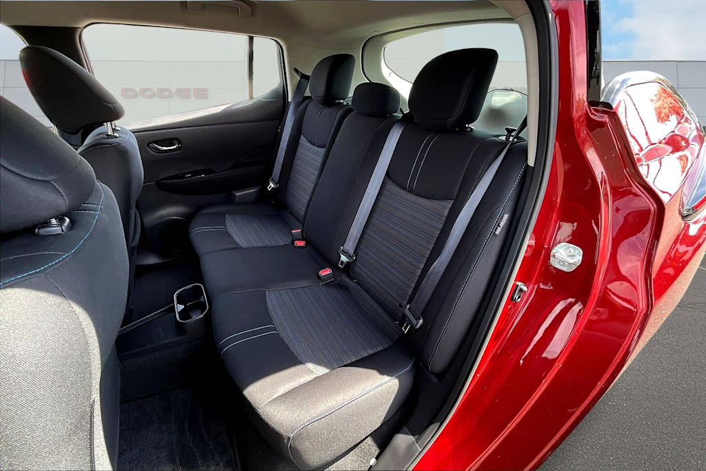 2025 Nissan Leaf SV Plus 12