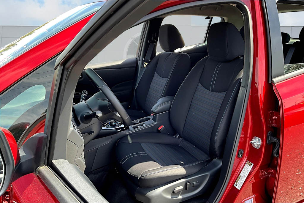 2025 Nissan Leaf SV Plus 11