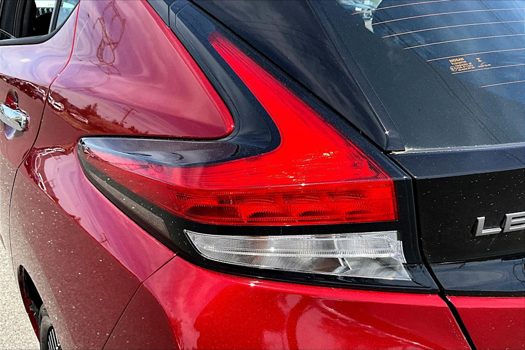 2025 Nissan Leaf SV Plus 28