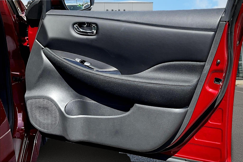 2025 Nissan Leaf SV Plus 31