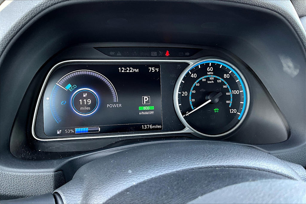 2025 Nissan Leaf SV Plus 17