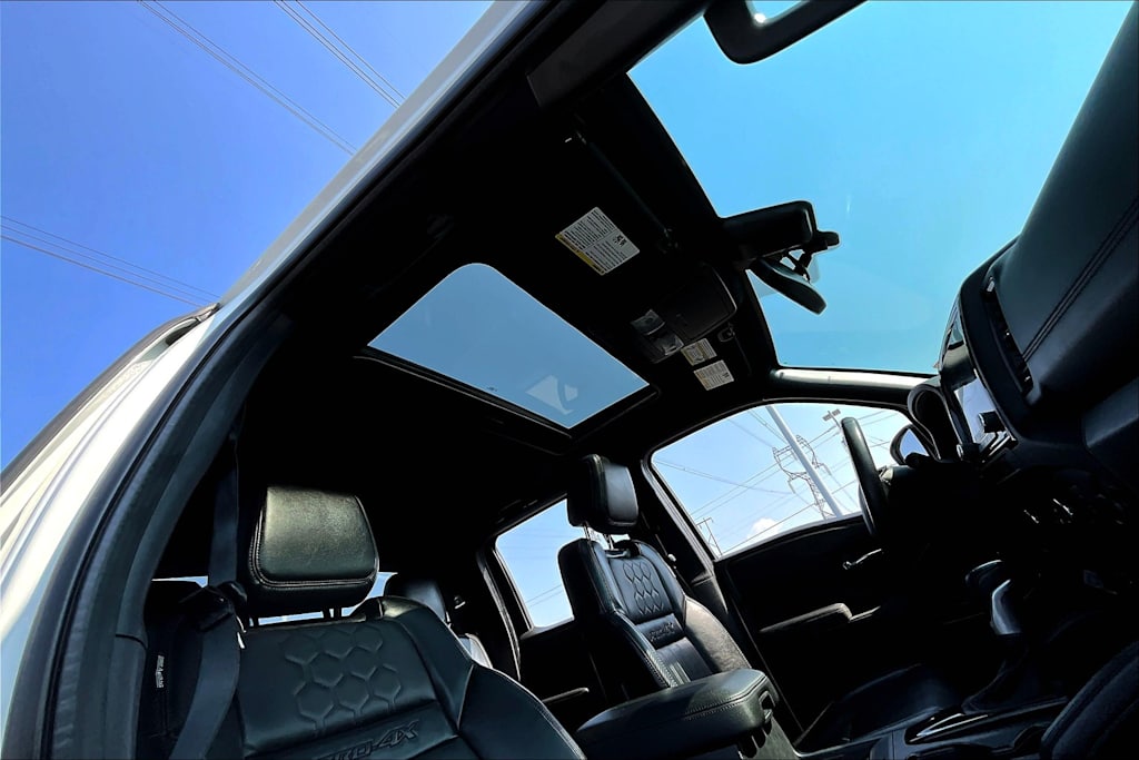 Thumbnail: 2022 Nissan Frontier - 30