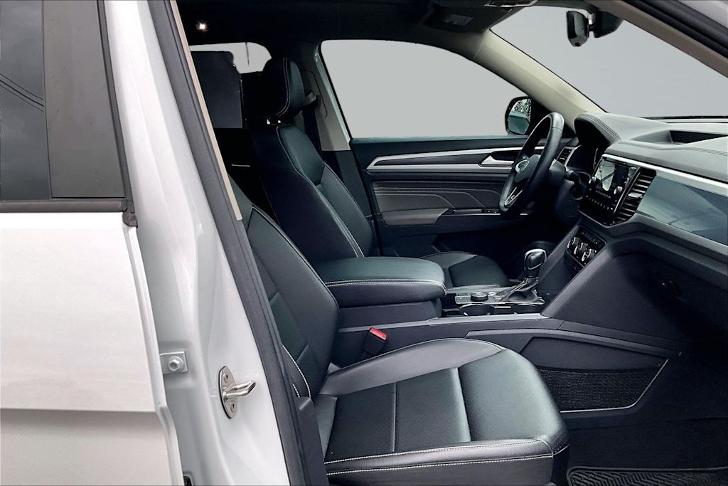 Thumbnail: 2023 Volkswagen Atlas - 21