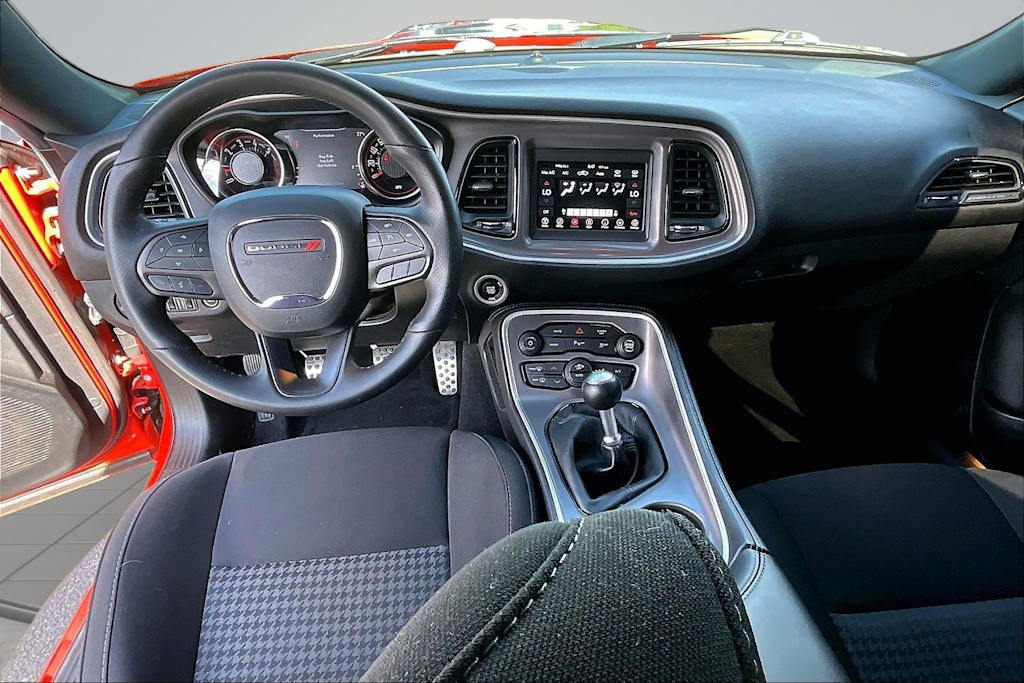 Thumbnail: 2022 Dodge Challenger - 10