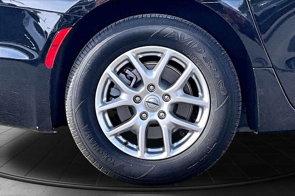 Thumbnail: 2025 Chrysler Pacifica - 36