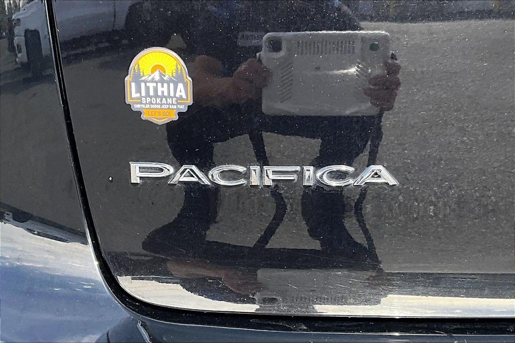 Thumbnail: 2025 Chrysler Pacifica - 7