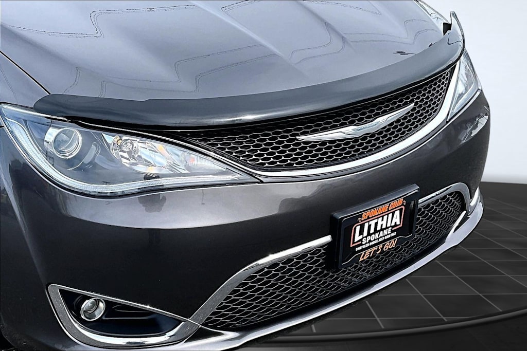 Thumbnail: 2017 Chrysler Pacifica - 33