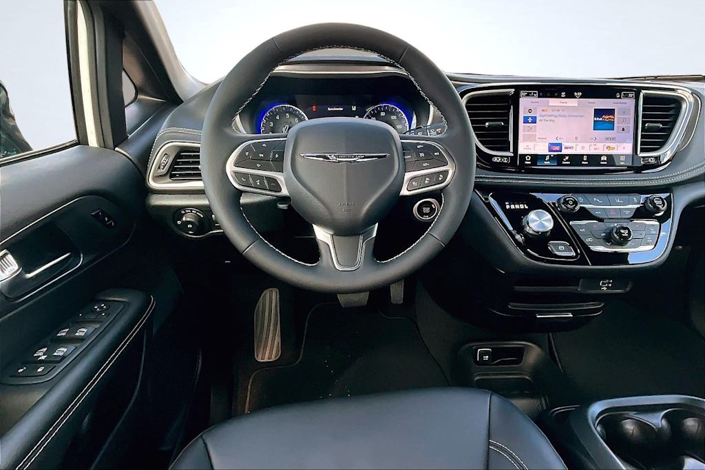 Thumbnail: 2026 Chrysler Pacifica - 14