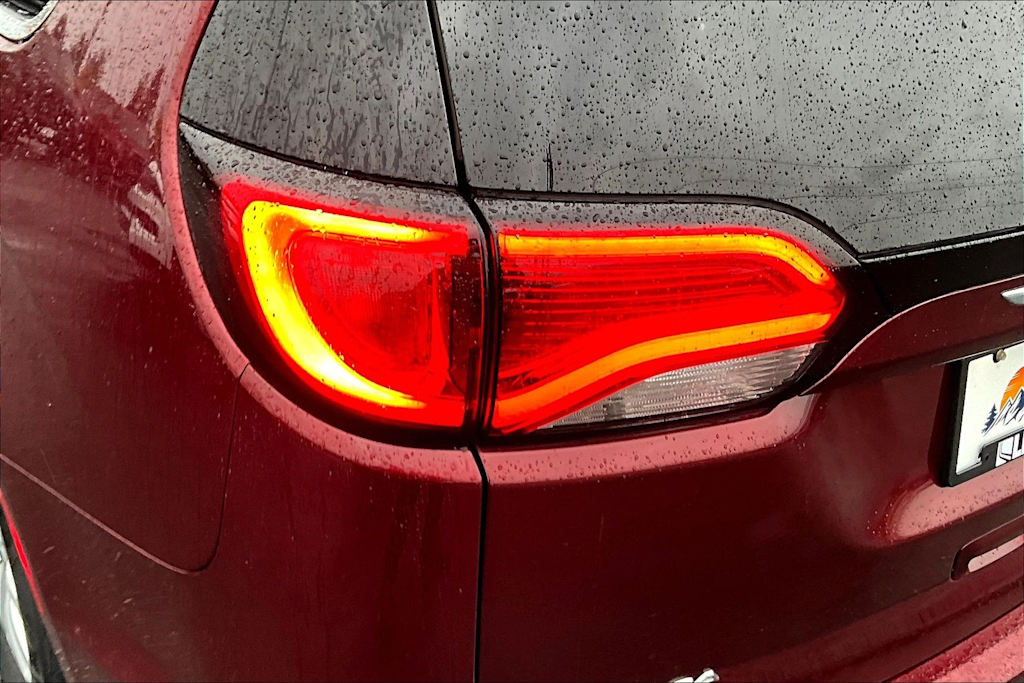 Thumbnail: 2018 Chrysler Pacifica - 32