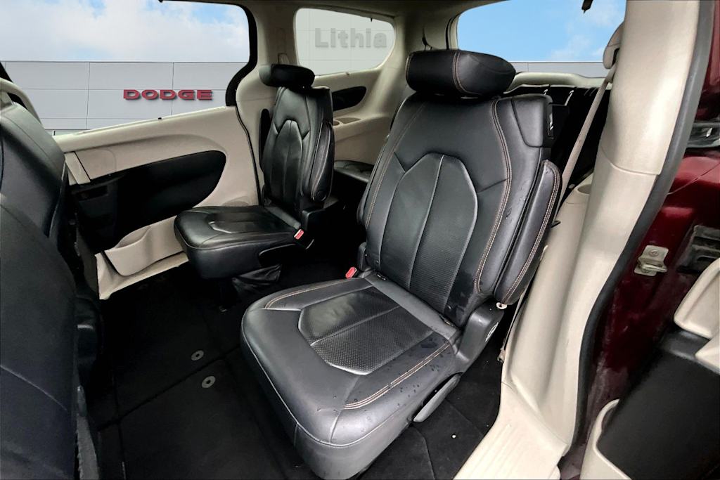 Thumbnail: 2018 Chrysler Pacifica - 19