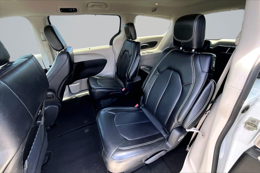 Thumbnail: 2024 Chrysler Pacifica - 13