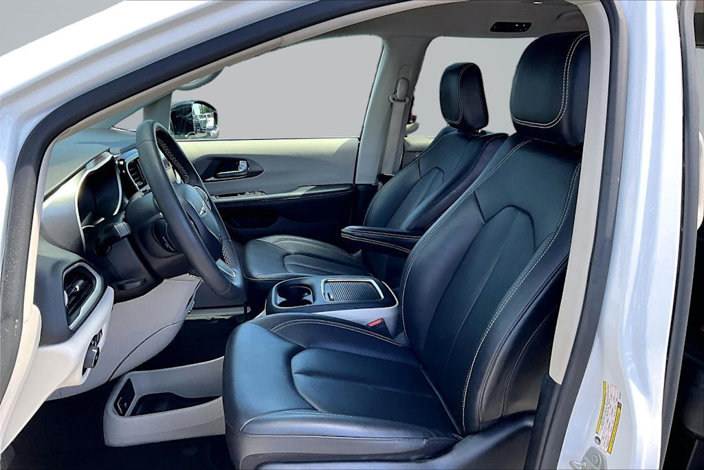 Thumbnail: 2024 Chrysler Pacifica - 11