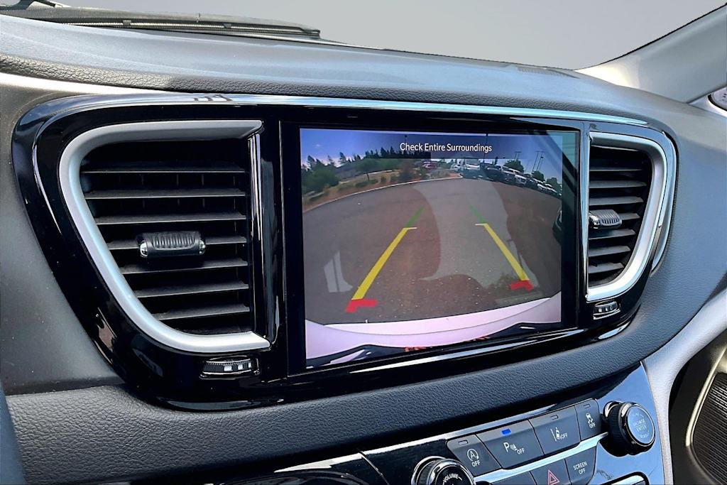 Thumbnail: 2024 Chrysler Pacifica - 27