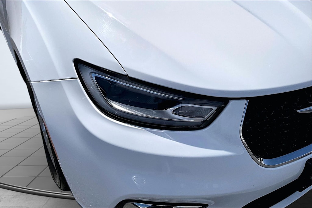 Thumbnail: 2024 Chrysler Pacifica - 31