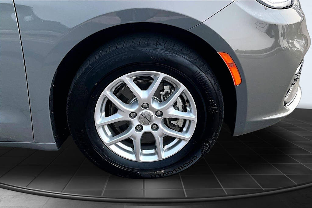 Thumbnail: 2025 Chrysler Pacifica - 34