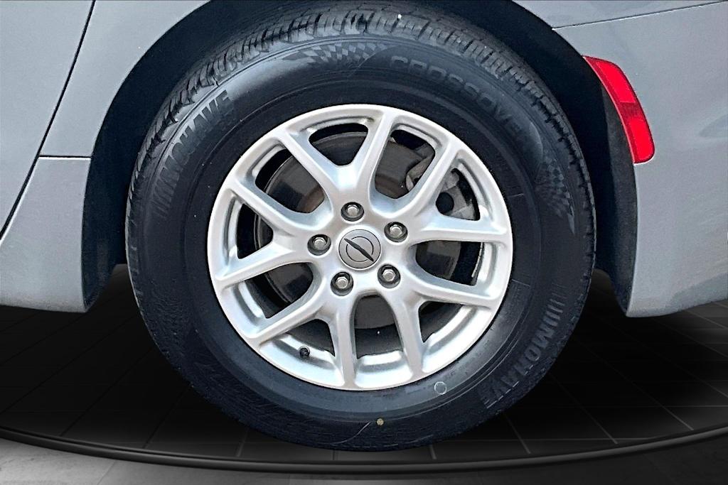 Thumbnail: 2025 Chrysler Pacifica - 36