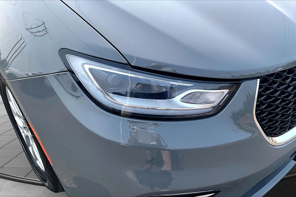 Thumbnail: 2025 Chrysler Pacifica - 31
