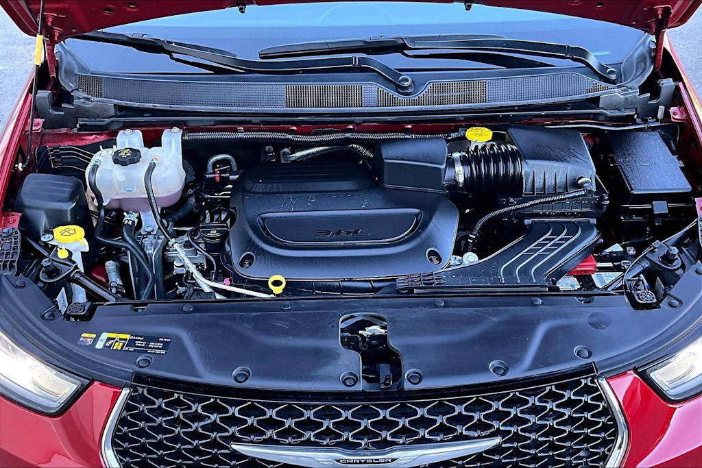 Thumbnail: 2025 Chrysler Pacifica - 9